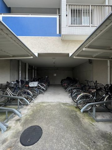 サンクタス梅田イノセントの駐輪場