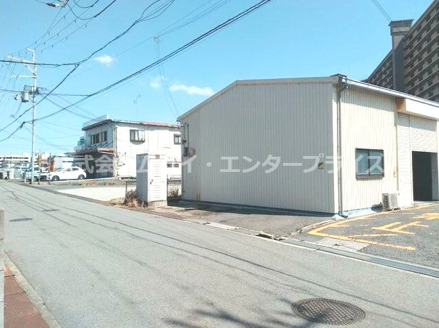 肥子町倉庫の外観