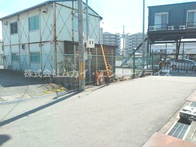 肥子町倉庫の外観