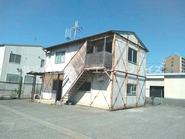 肥子町倉庫の外観
