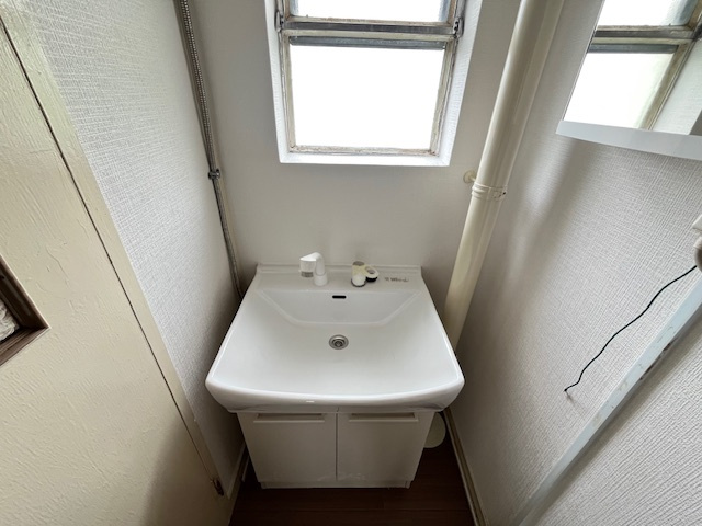 公団狭山住宅29号棟の独立洗面台