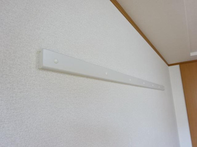 【設備】 | グランシャリオ一色 | ハンガー掛け（イメージ）