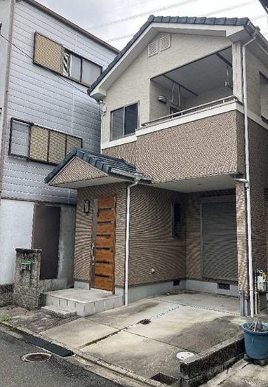 牧野阪１丁目　中古一戸建ての外観|新しい生活にいかがでしょうか？外観はお住まいの顔になります。こだわりたいポイントですね。外壁塗装や屋根塗装のご相談も承っております。
■現地内覧・資金計画相談・住宅ローン相談もお問合せ受付中■