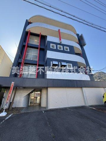 ６５３３７　岐阜市雄総桜町３丁目住居付き店舗の外観