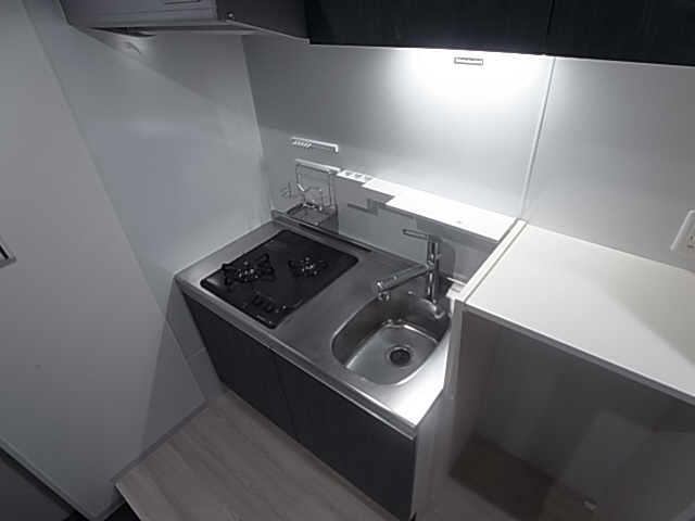神戸市須磨区妙法寺字道正川のアパートのキッチン|システムキッチン（ガス２口）