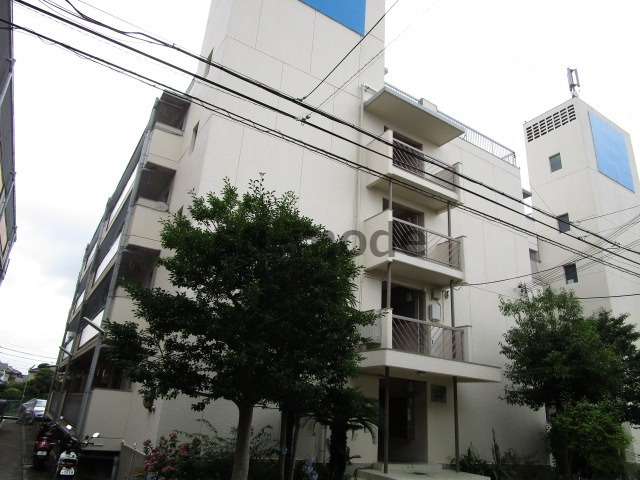 アンフィニィ橋の内Ⅱの駐車場