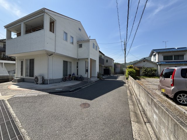 新築戸建　伴東5丁目の前面道路含む現地写真