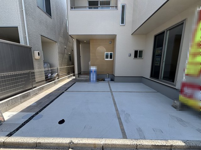 新築戸建　伴東5丁目の駐車場|車をお持ちの方に嬉しい駐車場2台付きの物件です