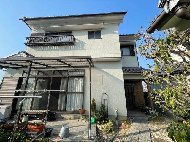 招提中町2丁目　中古一戸建ての外観|新しい生活にいかがでしょうか？外観はお住まいの顔になります。こだわりたいポイントですね。外壁塗装や屋根塗装のご相談も承っております。
■現地内覧・資金計画相談・住宅ローン相談もお問合せ受付中■