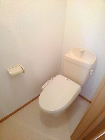 シャン・ミリューⅡＣのトイレ|落ち着いたトイレです
