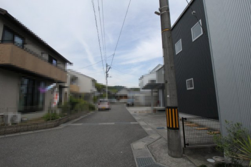 北秦泉寺　中古戸建　の前面道路含む現地写真