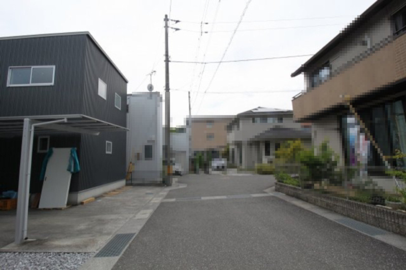 北秦泉寺　中古戸建　の前面道路含む現地写真