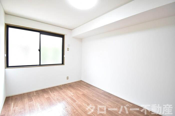 ボナール立江の内装|南洋室６帖