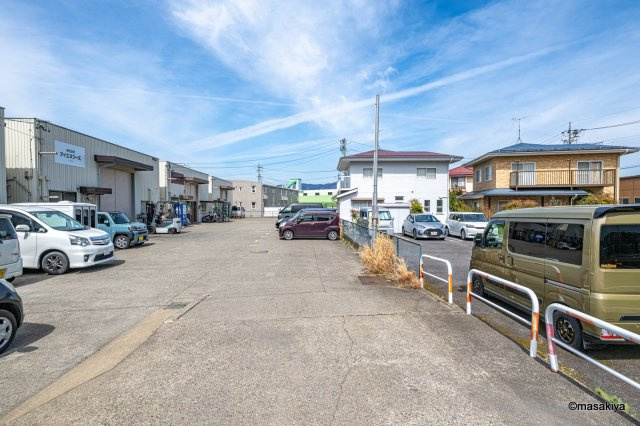 上徳間工場の駐車場