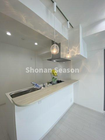 【キッチン】 | ご家族とコミュニケーション育む！開放的な対面キッチンです。