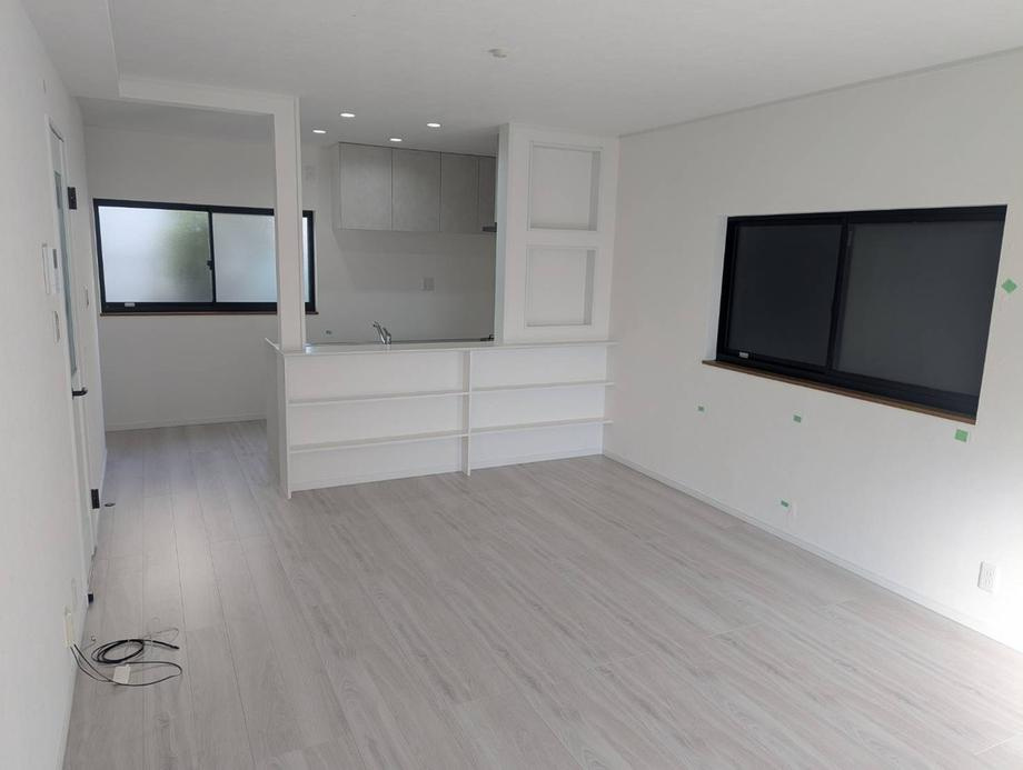 池之宮2丁目　中古一戸建てのキッチン|LDK16.5帖　カウンターキッチン
■物件内覧・資金計画相談・住宅ローン相談、リフォーム相談、お問合せ受付中■
※当日・翌日のご内覧、ご相談はお電話でのお問合せがスムーズです！