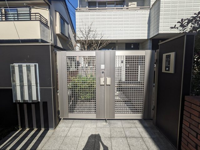 ボナヴィータ成城のエントランス|★門扉オートロック★