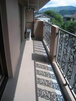 【バルコニー】 | ファミール山泉