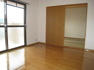 【寝室】 | ファミール山泉