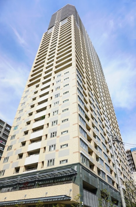 ビオール大阪大手前タワーの外観