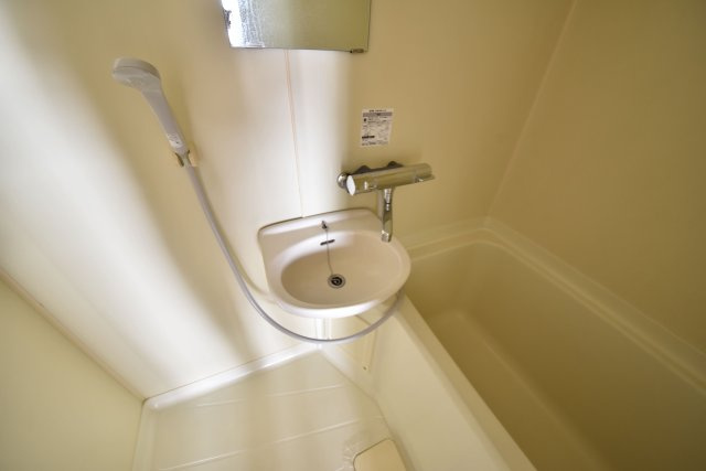 延広ビルの洗面所