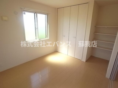 【寝室】 | バニュルスV | 開放的な寝室です