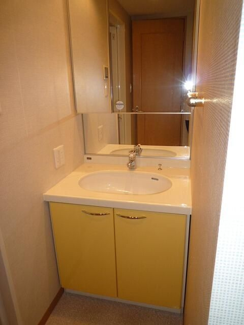 ドルフ後楽園ステーションフロントの独立洗面台