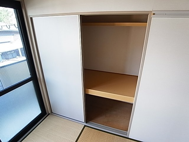 神戸市長田区山下町１丁目のアパートの収納