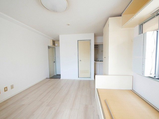 マンションアモリーノの洋室