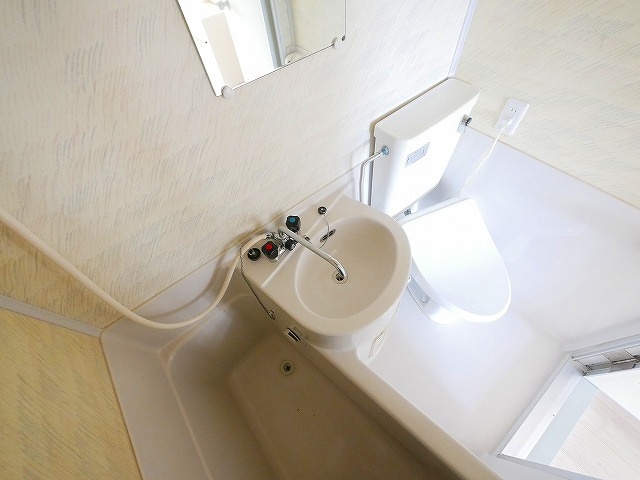 マンションアモリーノの浴室