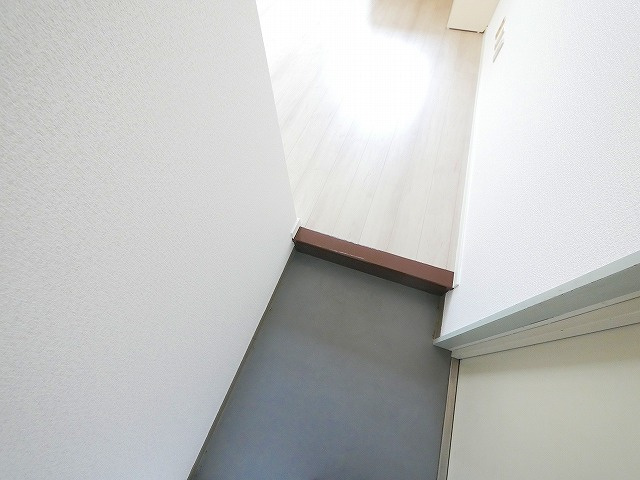 マンションアモリーノの玄関