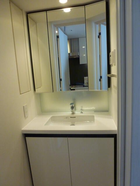 プレジリア東日本橋の独立洗面台