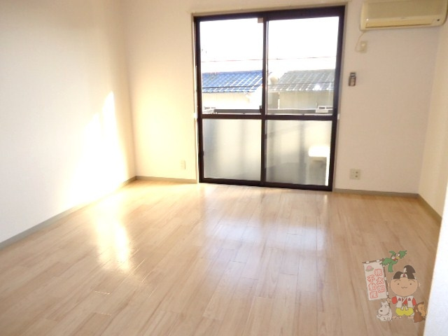 ドミールTOMOの居間・リビング