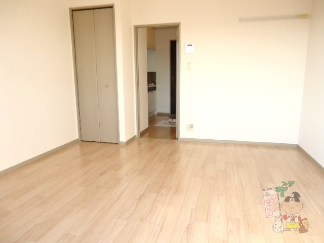 ドミールTOMOの居間・リビング