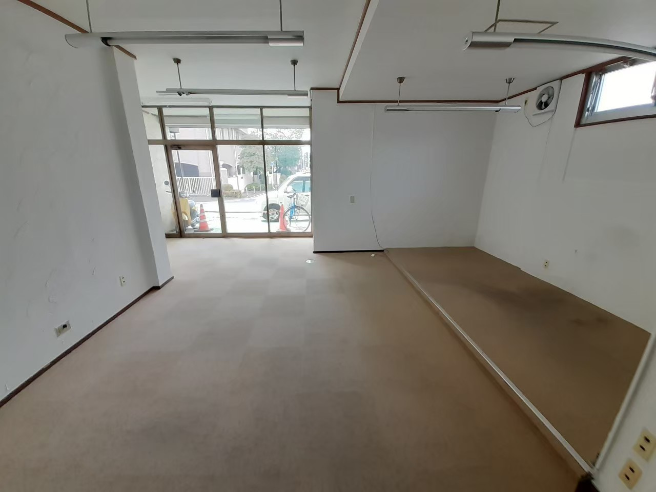 北坂戸NSビル　店舗の内装