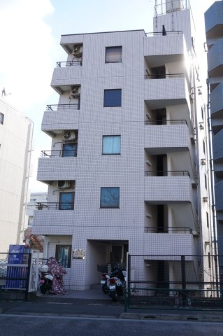 菱和パレス新宿七丁目の外観