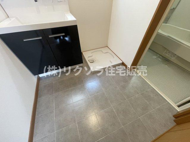 田井町　中古一戸建ての脱衣所|■物件内覧・資金計画相談・住宅ローン相談、リフォーム相談、お問合せ受付中■
※当日・翌日のご内覧、ご相談はお電話でのお問合せがスムーズです！