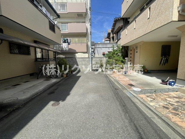 田井町　中古一戸建ての前面道路含む現地写真|■物件内覧・資金計画相談・住宅ローン相談、リフォーム相談、お問合せ受付中■
※当日・翌日のご内覧、ご相談はお電話でのお問合せがスムーズです！