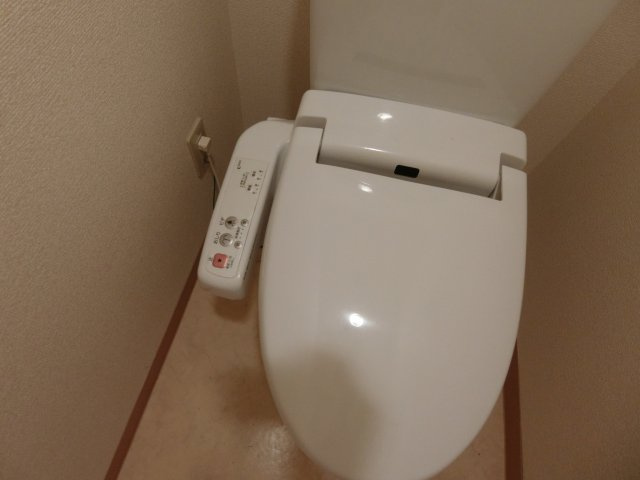 ルーチェ・ボナールのトイレ