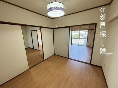 久留米市西町の賃貸マンションの居間・リビング