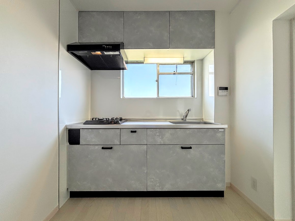 スカイヴィレッジ戸塚の浴室|◆モダンデザインの空間が気持ちよさを高めてくれるバスルーム。すっきりとした清潔感の中に都会的なセンスが感じられ、心身をリフレッシュできる寛ぎを深めてくれるスペースです。