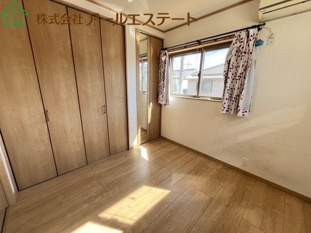 加古川市平岡町新在家　JR「東加古川駅」徒歩13分の洋室