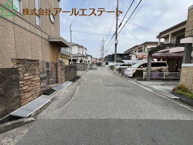 加古川市平岡町新在家　JR「東加古川駅」徒歩13分の前面道路含む現地写真