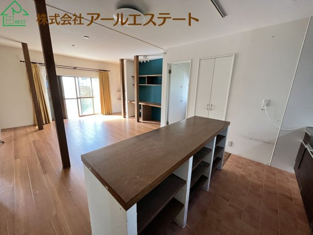 加古川市平岡町新在家　JR「東加古川駅」徒歩13分の居間・リビング