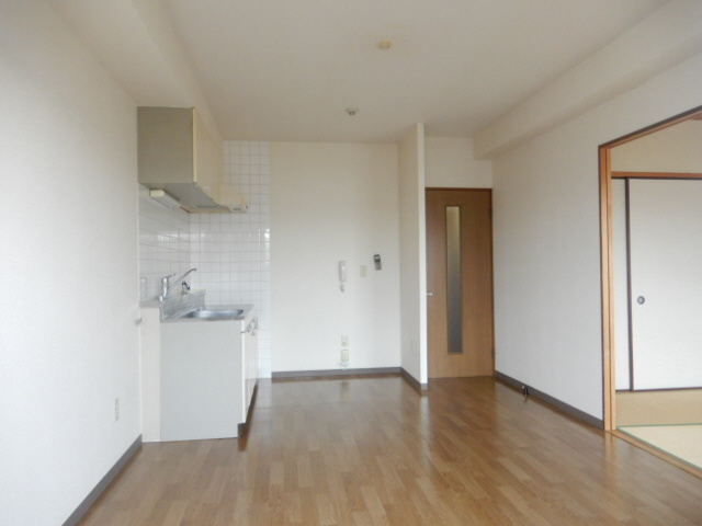 グリーンエイトⅣの居間・リビング