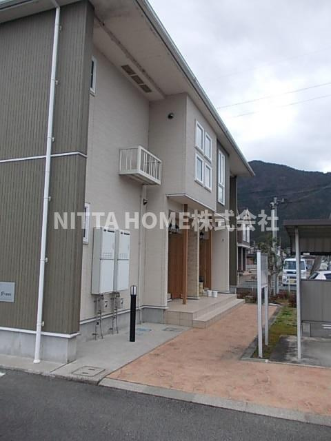 ベル　ファミーユⅢ　１番館のエントランス|ゆとりあるエントランスです☆彡