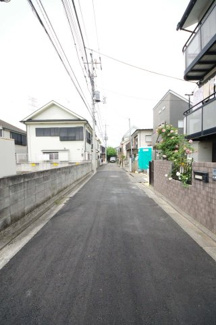 【前面道路含む現地写真】 | 令和７年５月１６日撮影　建築中