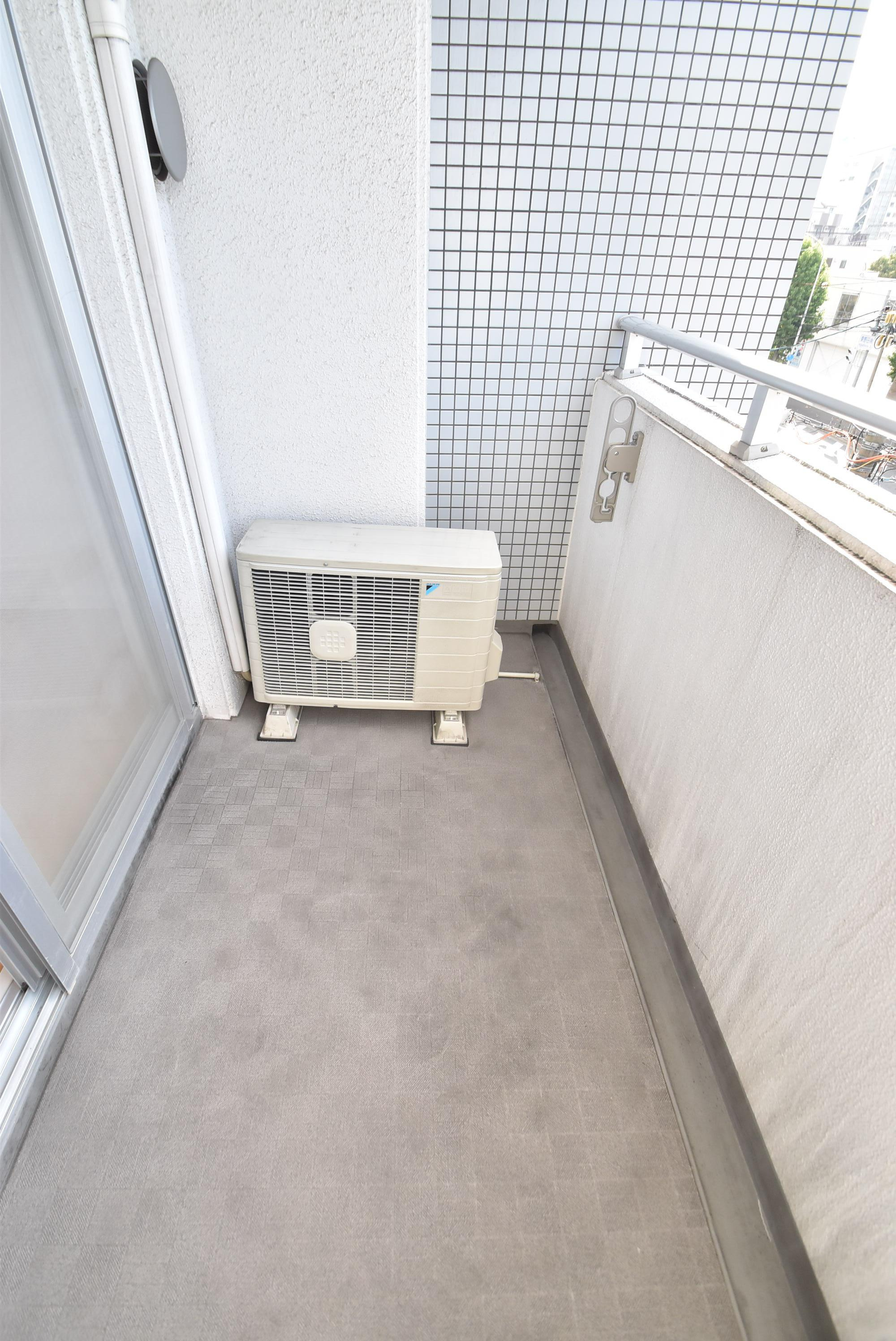 大阪市都島区東野田町１丁目の賃貸マンションのバルコニー