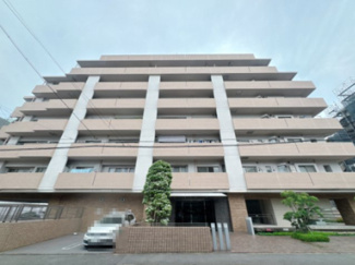 【外観】 | 敷地すべてに管理が行き届いていて、安心できます。まず、清潔です。