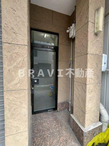 ロイヤル清水谷　BRAVI不動産のエントランス|【ロイヤル清水谷】エントランスです